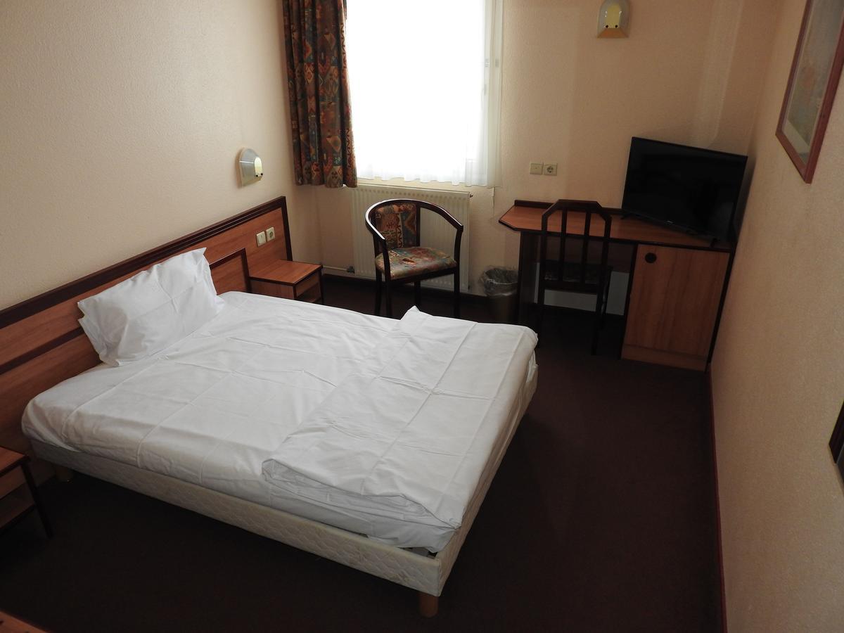 Hotel Anhalt Brehna Kültér fotó